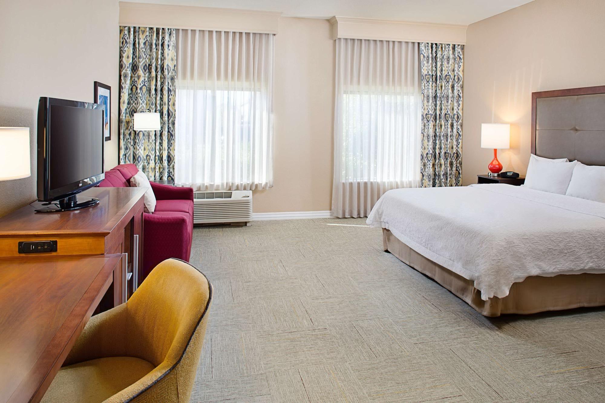 Hampton Inn & Suites Denton Exteriör bild