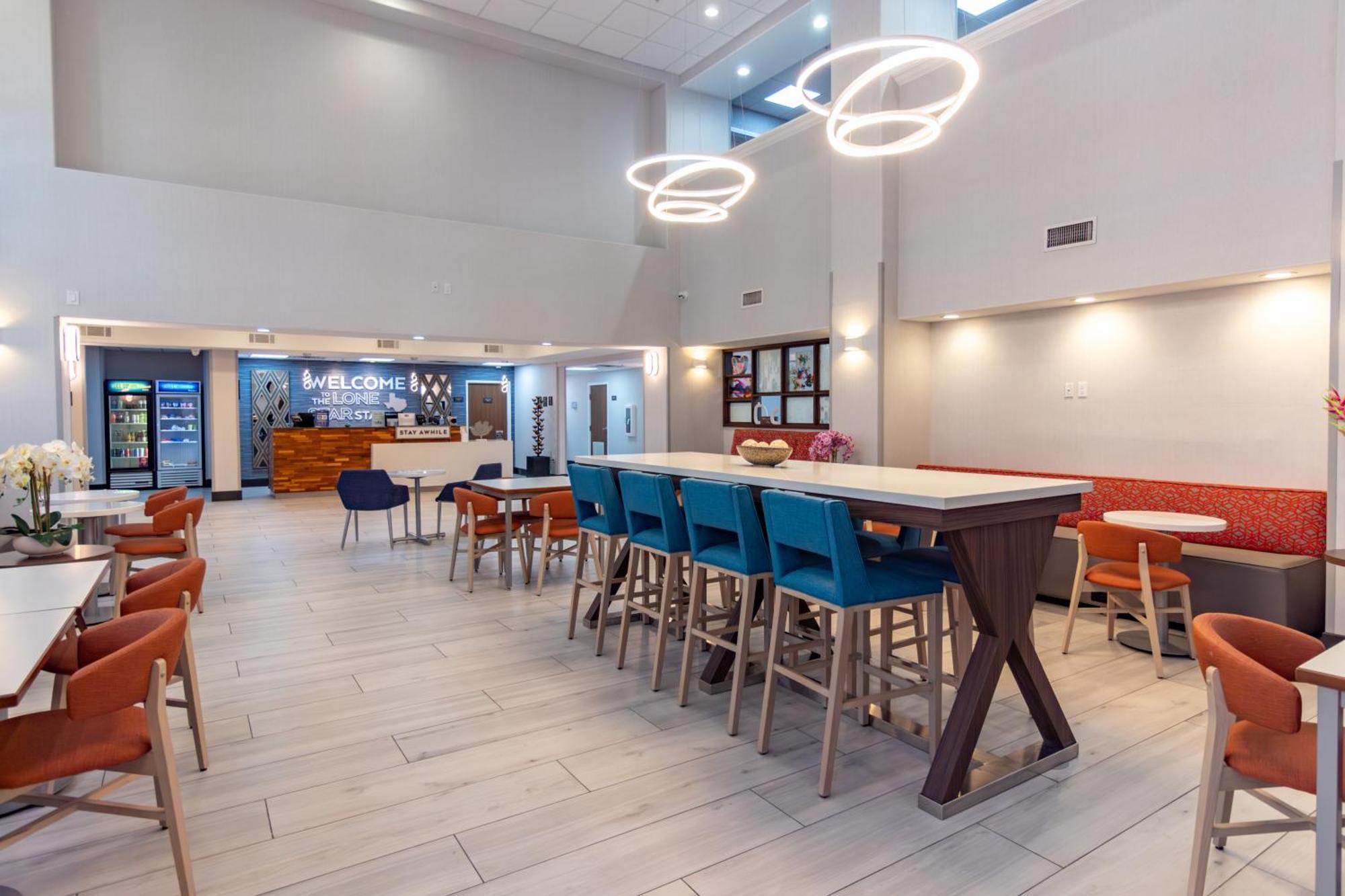 Hampton Inn & Suites Denton Exteriör bild