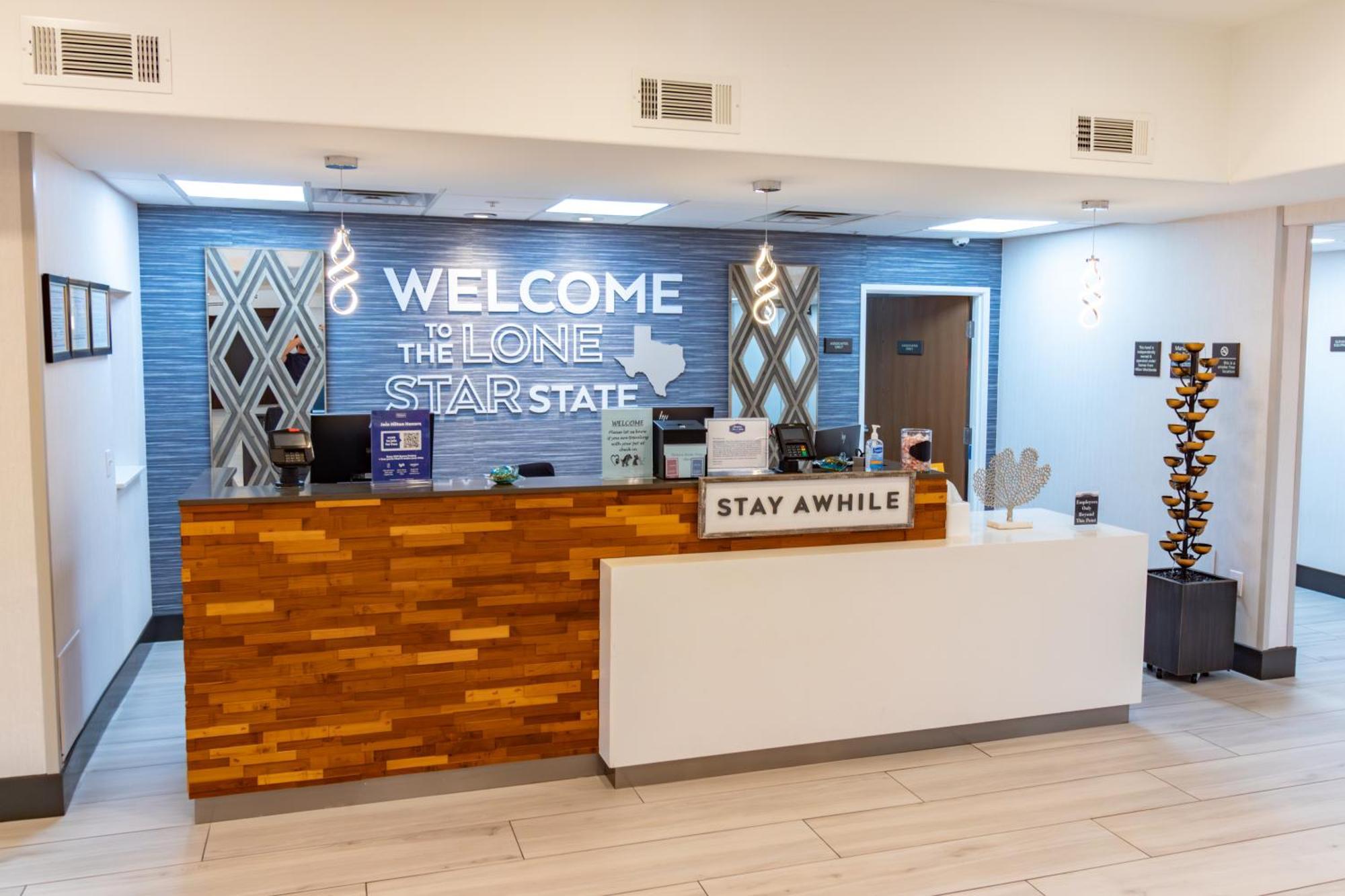 Hampton Inn & Suites Denton Exteriör bild