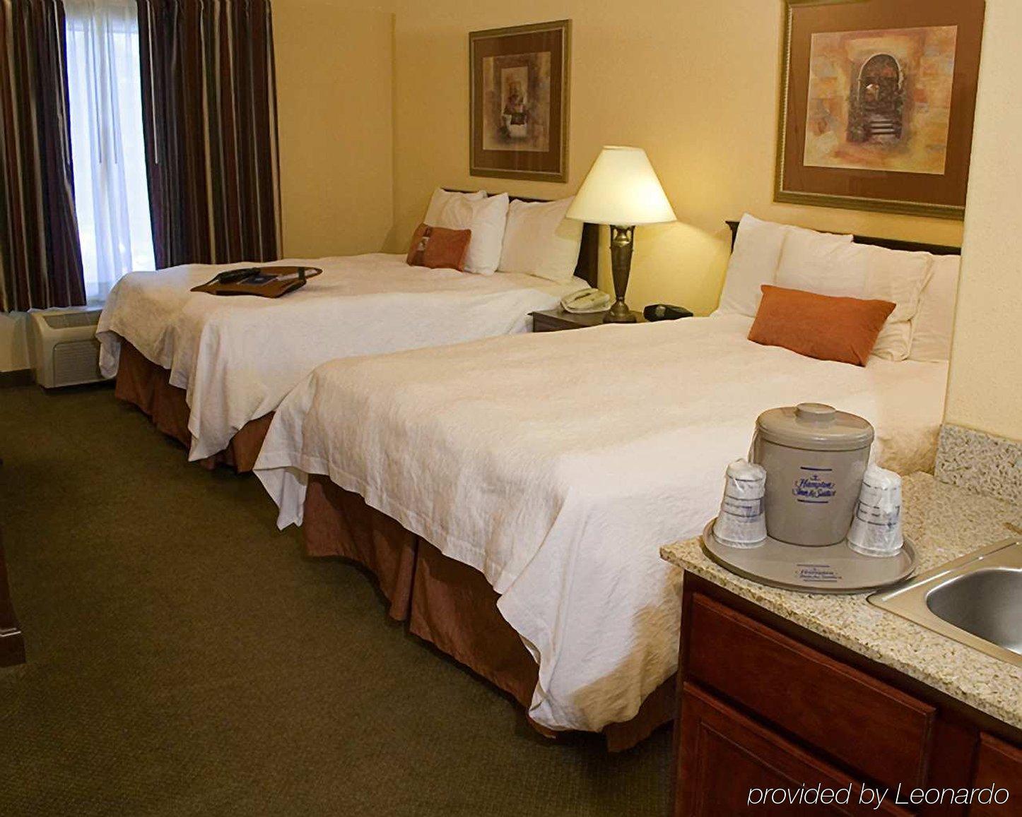 Hampton Inn & Suites Denton Rum bild