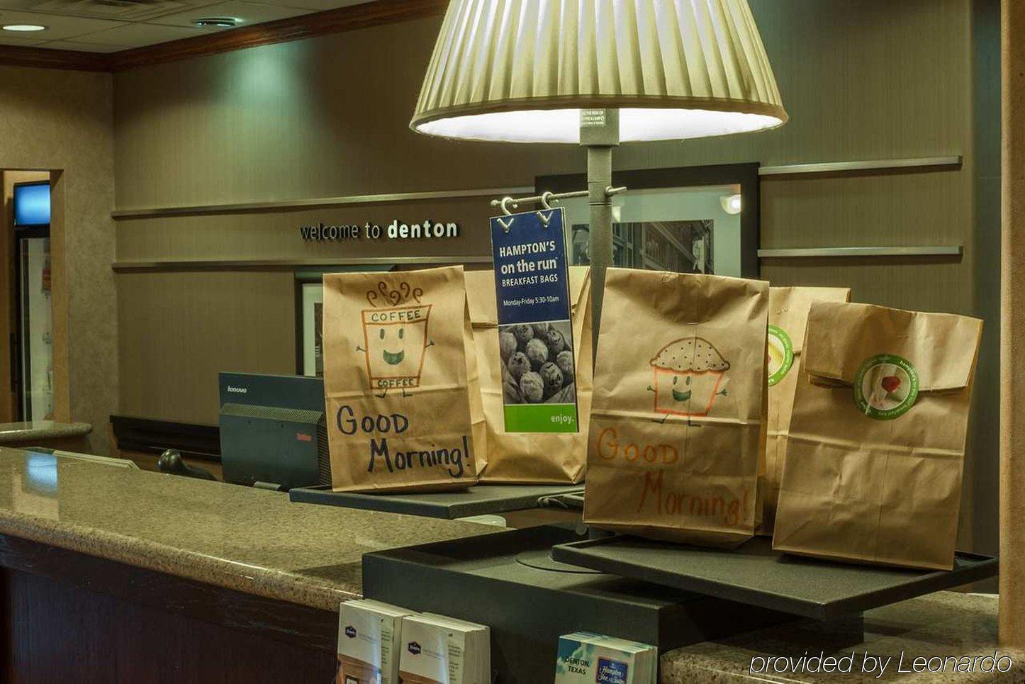 Hampton Inn & Suites Denton Exteriör bild